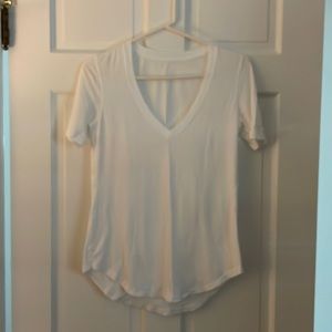 Lululemon white v-neck love tee, size 4